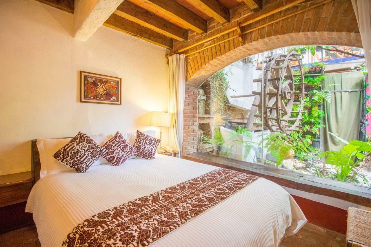 Hotel Meson De Leyendas Breakfast & Downtown Valle de Bravo