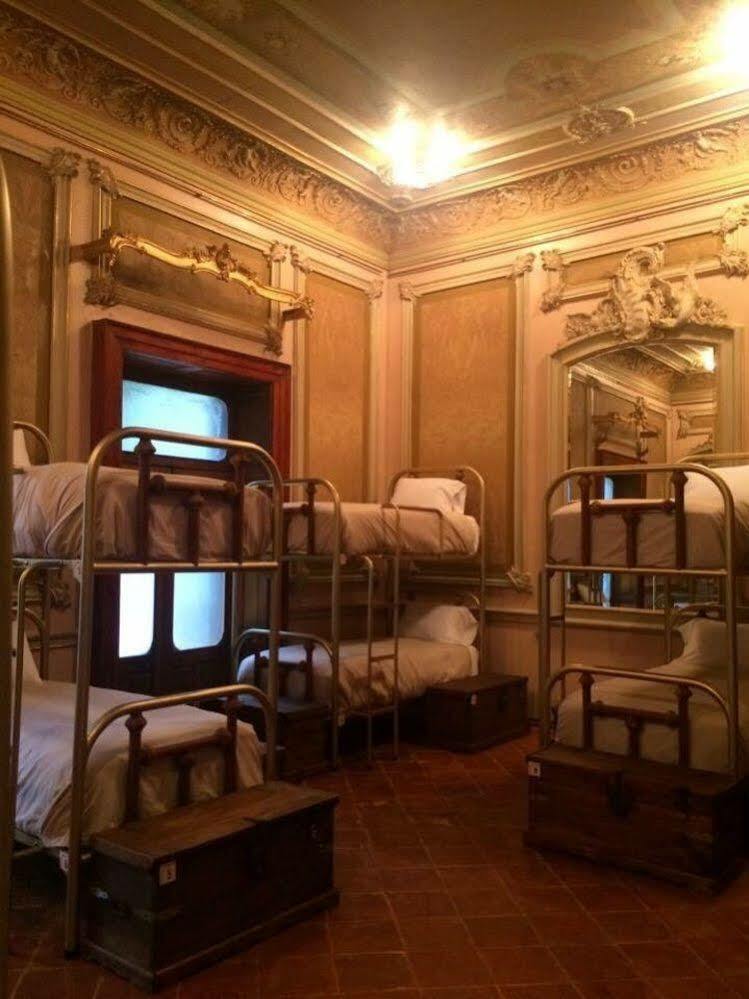 Hostel Leonora Puebla