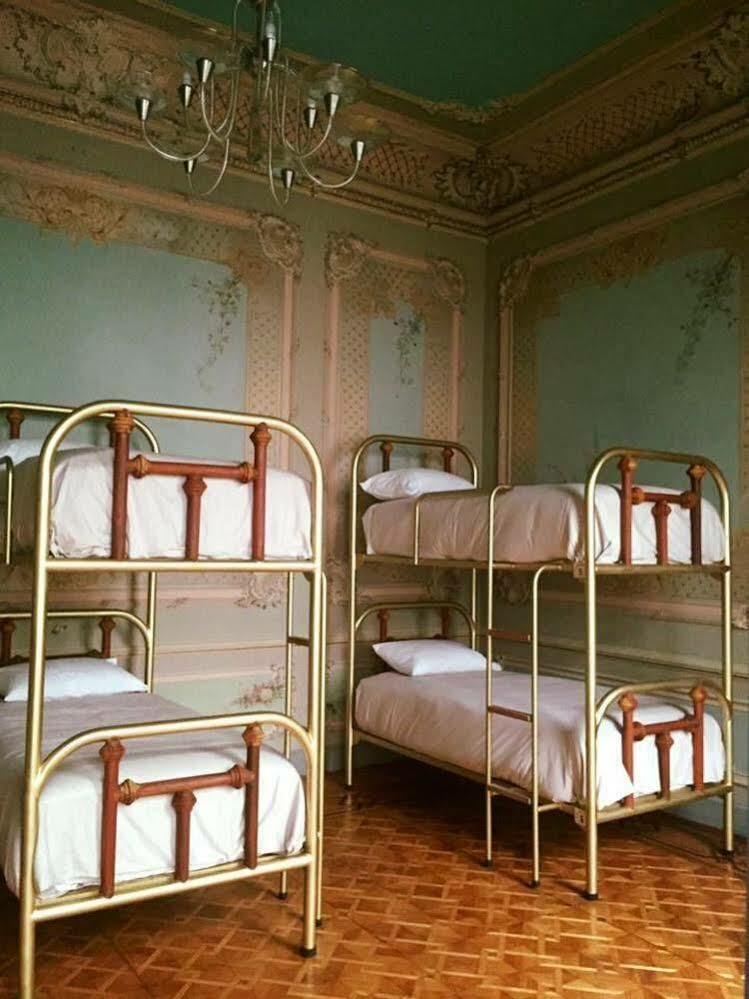 Hostel Leonora *