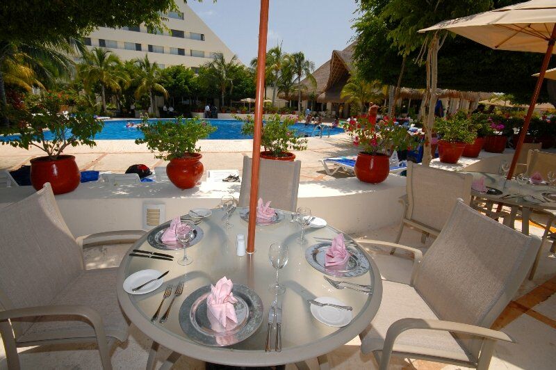 Grand Oasis Palm Resort Cancun