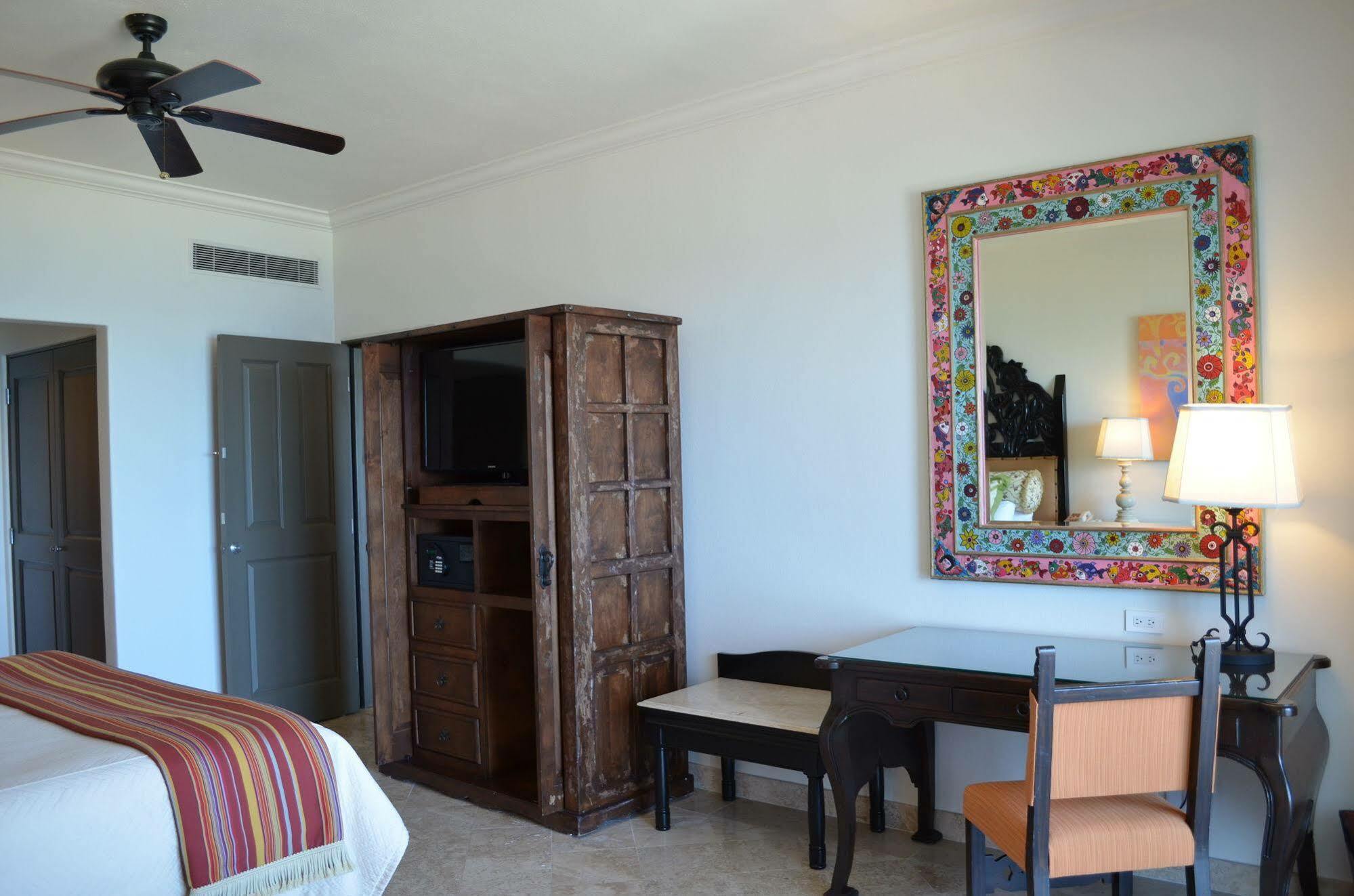 Lch Gold Scape San Jose del Cabo