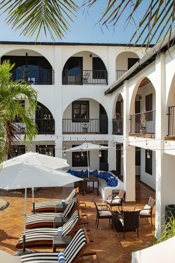 La Marina 4*