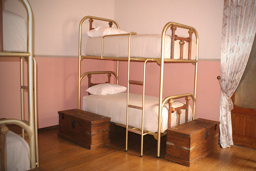 Hostel Leonora