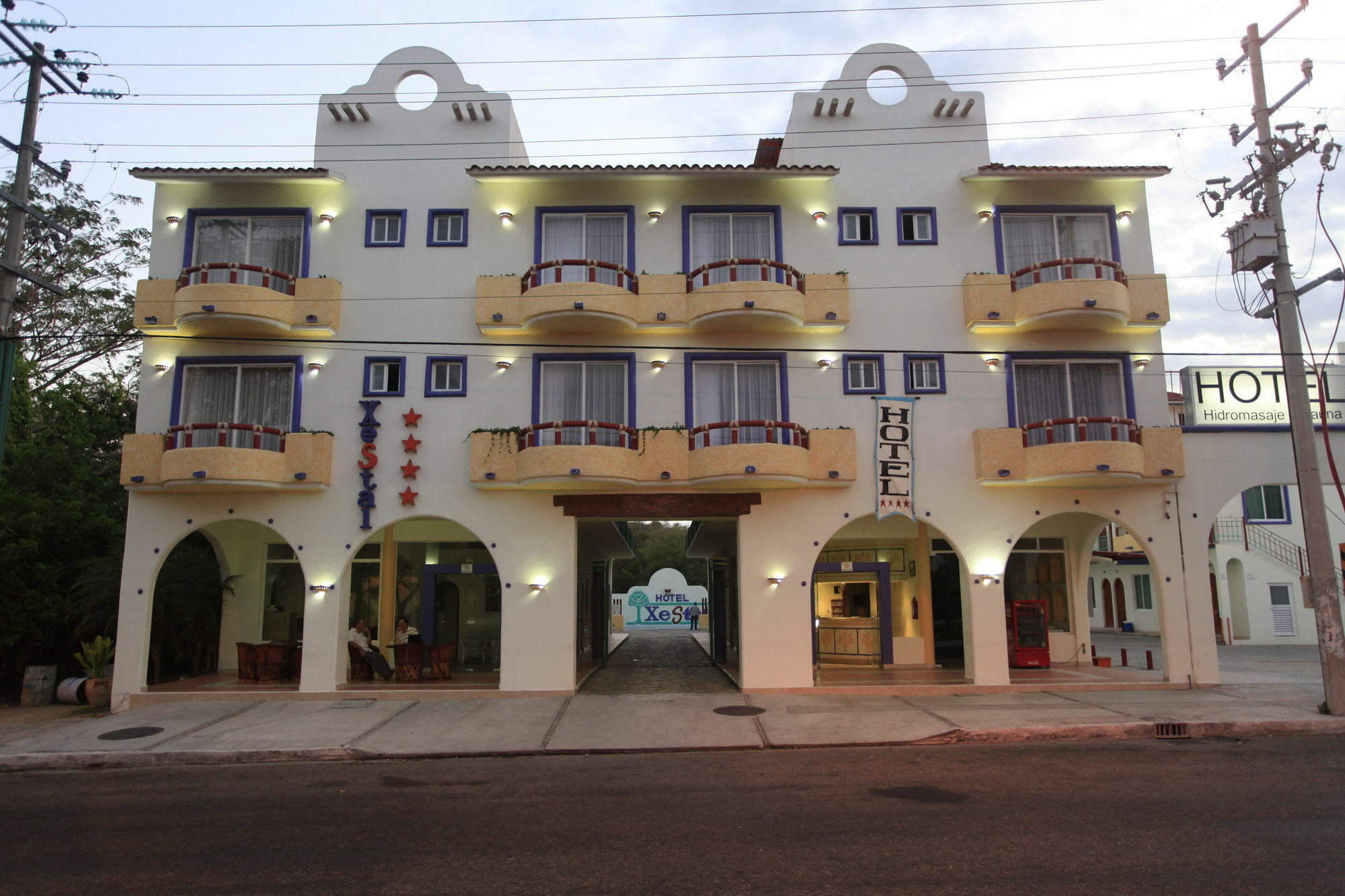 Xestal Hotel