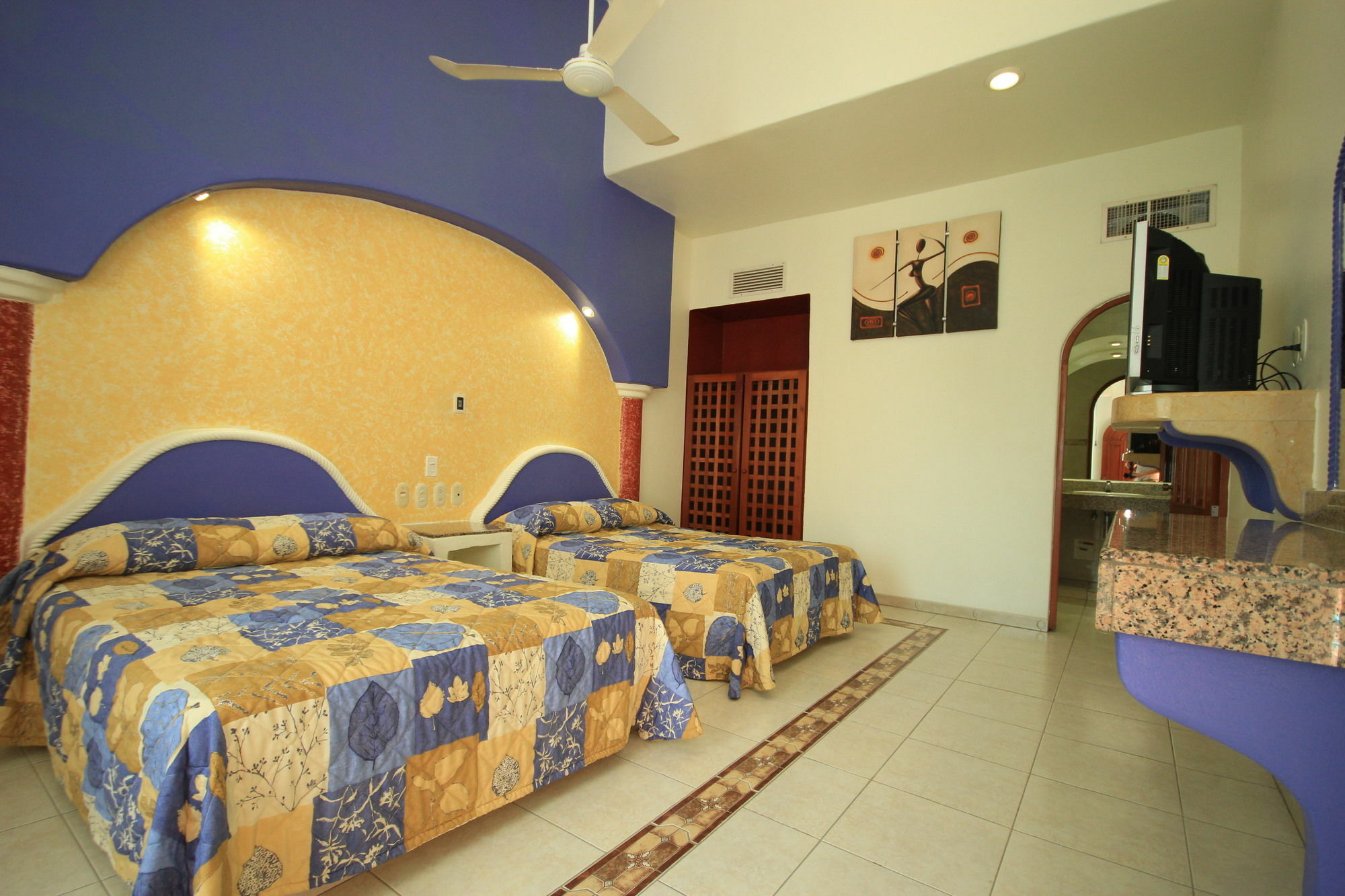 Xestal Hotel