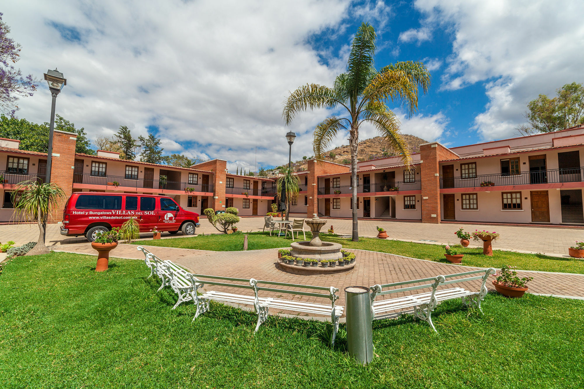 Del Sol & Hotel