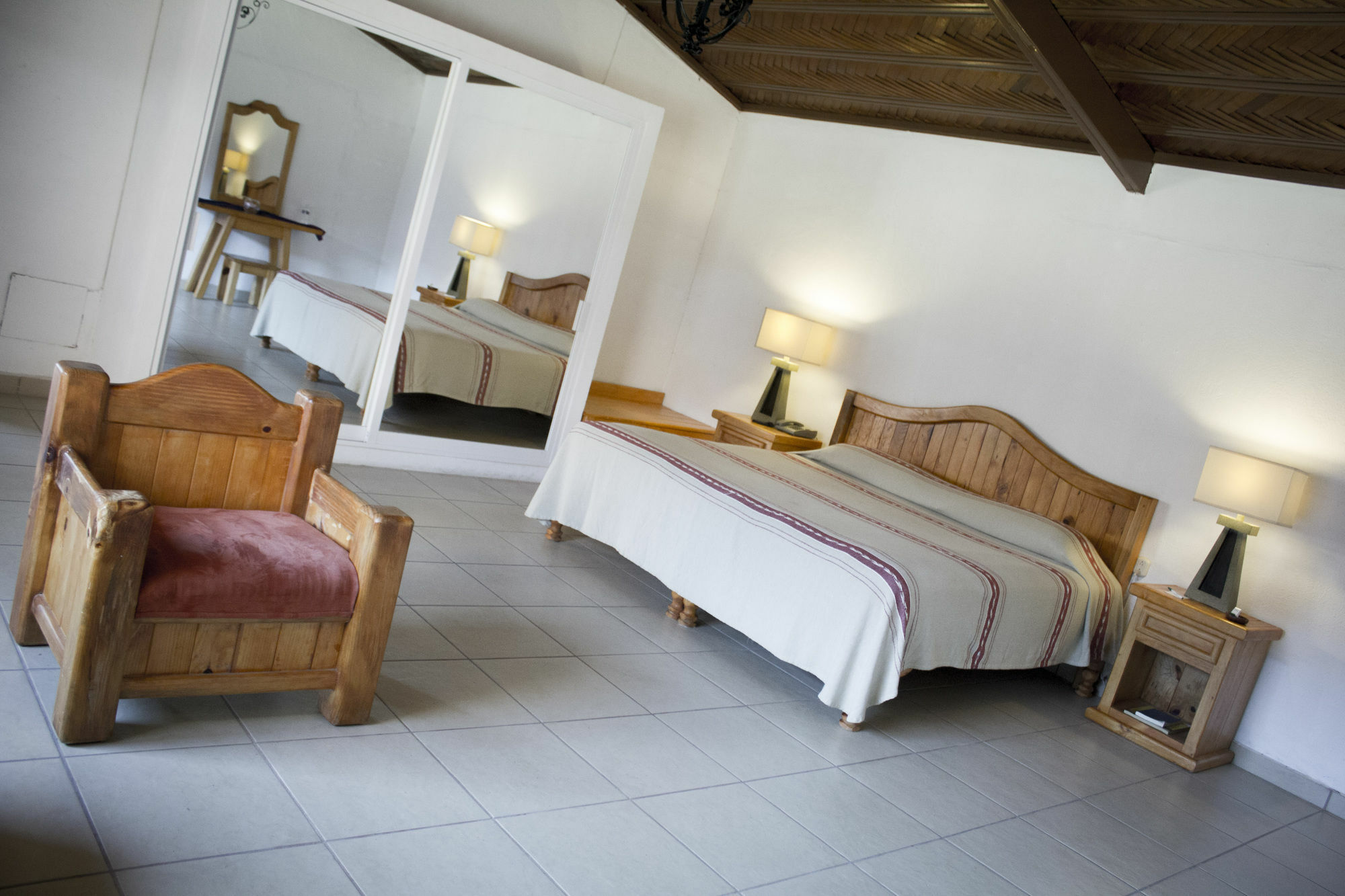 Pie De La Sierra Hotel