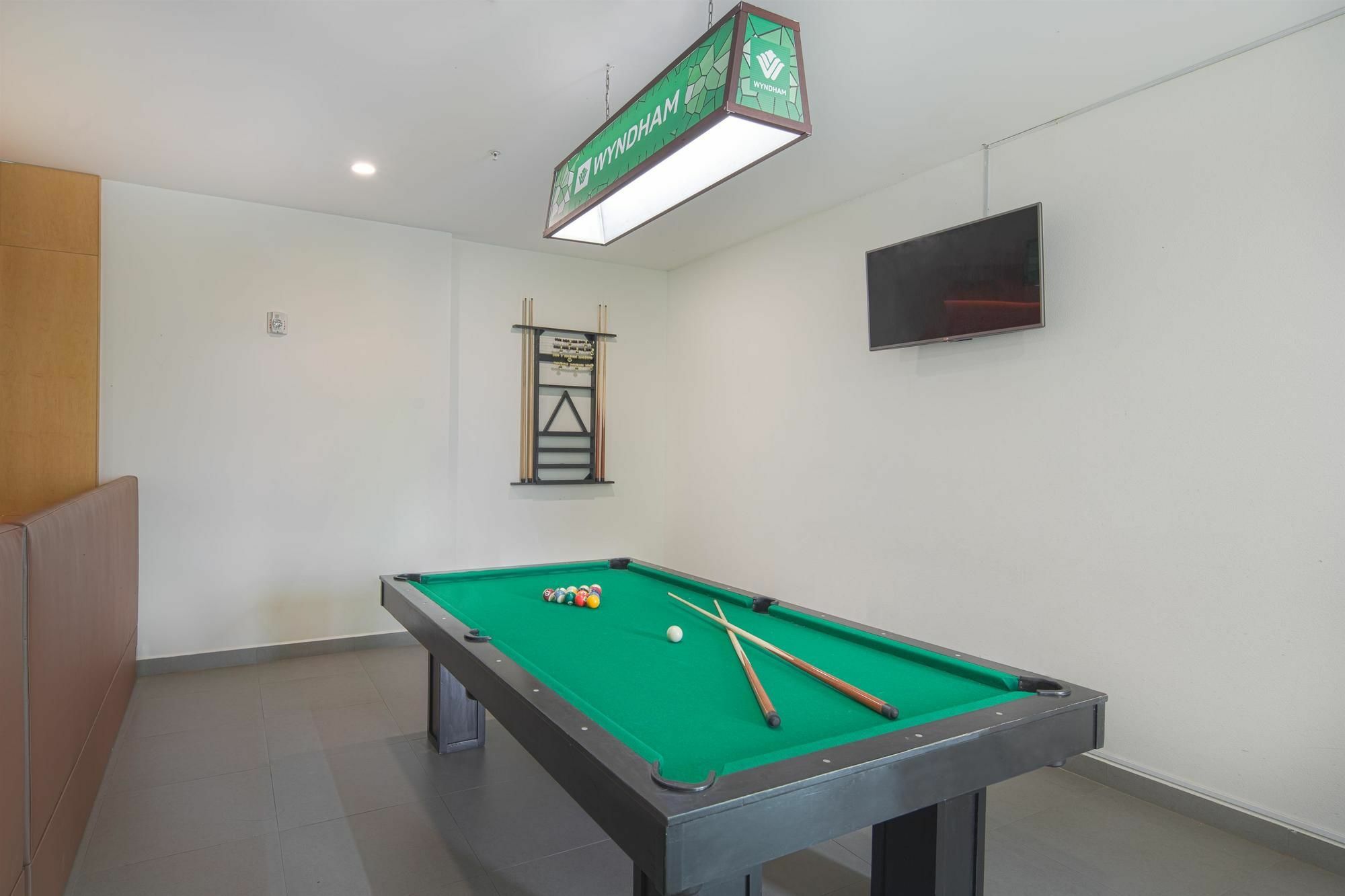Wyndham Garden Bajio Aeropuerto Hotel 5*