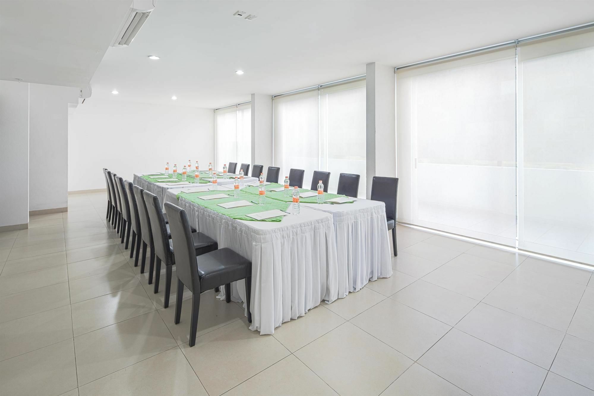 Hotel Wyndham Garden Bajio Aeropuerto Silao