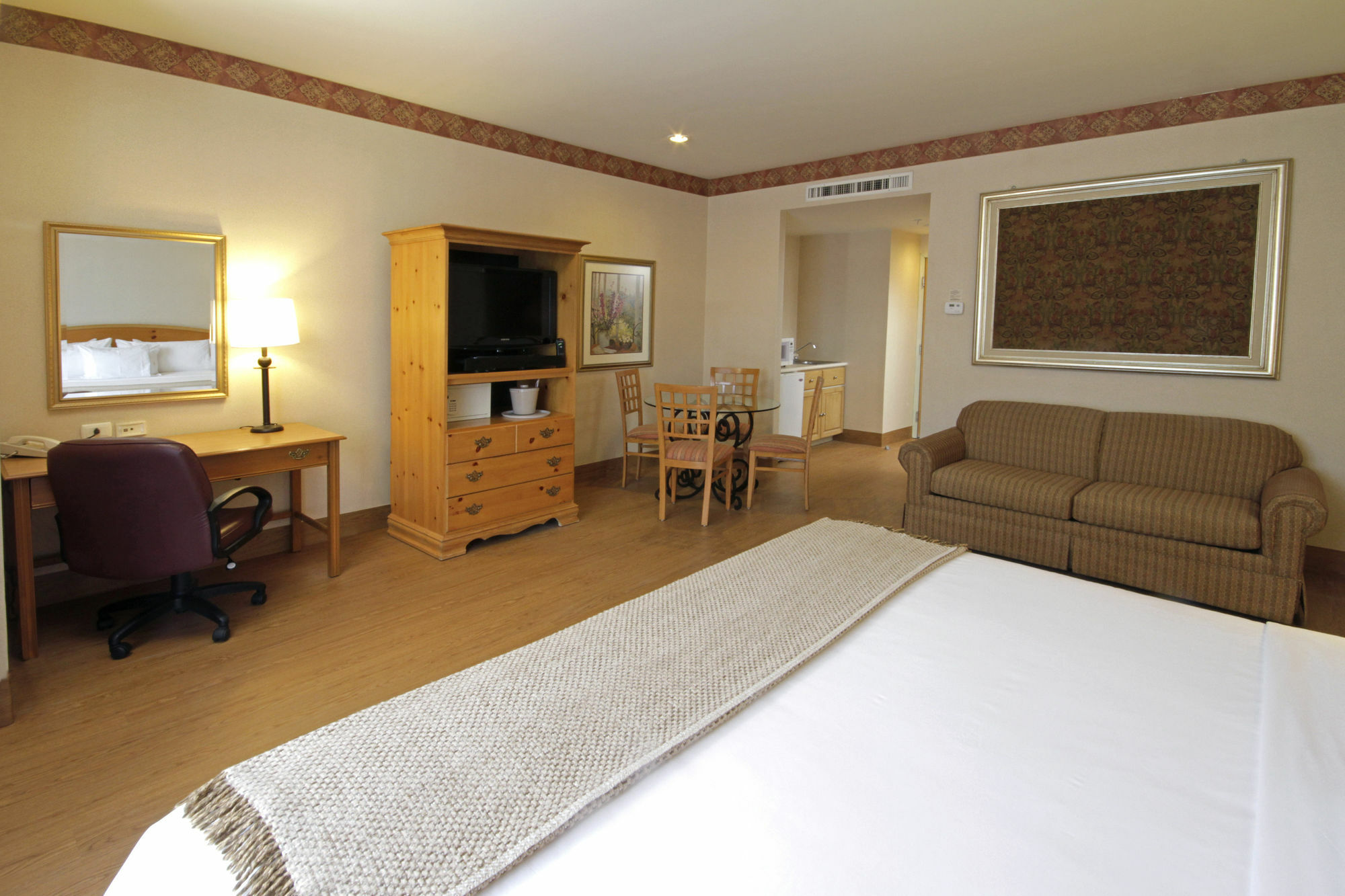Express Silao-aeropuerto Bajio By Ihg Hotel