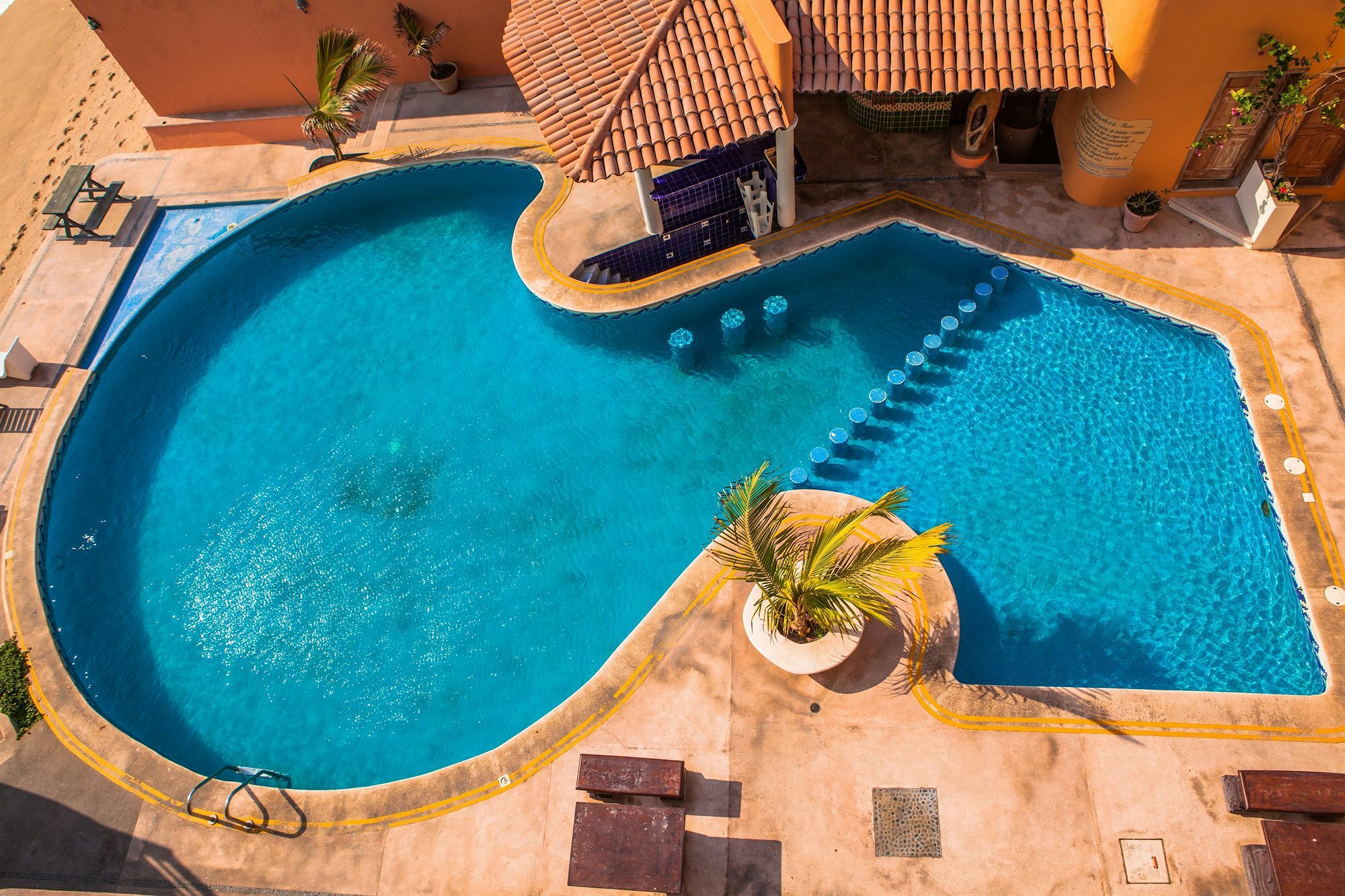 Hotel La Alondra Barra de Navidad