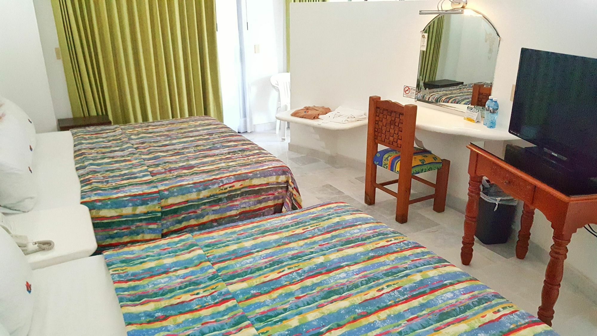 La Alondra Hotel