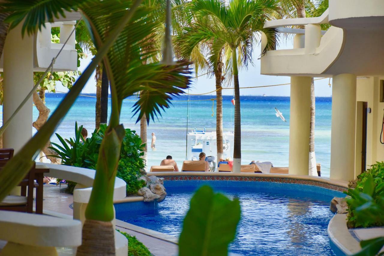 Playa Palms Hotel