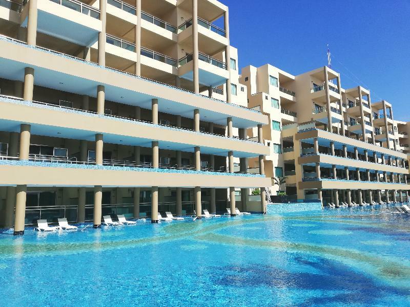 Resort Generations Riviera Maya Family Catamaran, Water Park & Inclusive Puerto Morelos