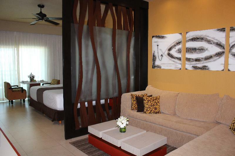 Resort Generations Riviera Maya Family Catamaran, Water Park & Inclusive