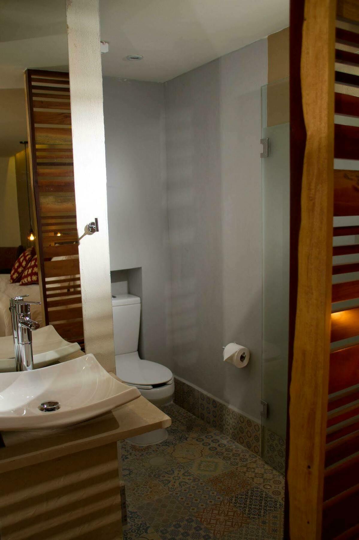 Helverica Hotel