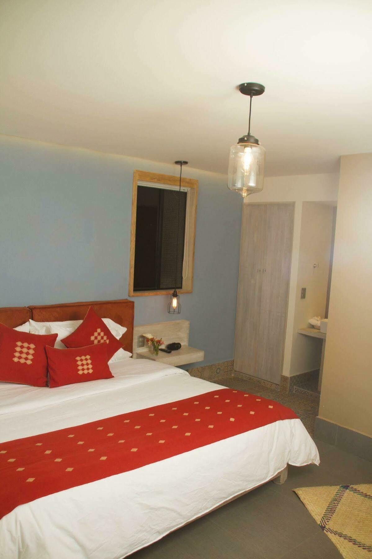 Hotel Helverica