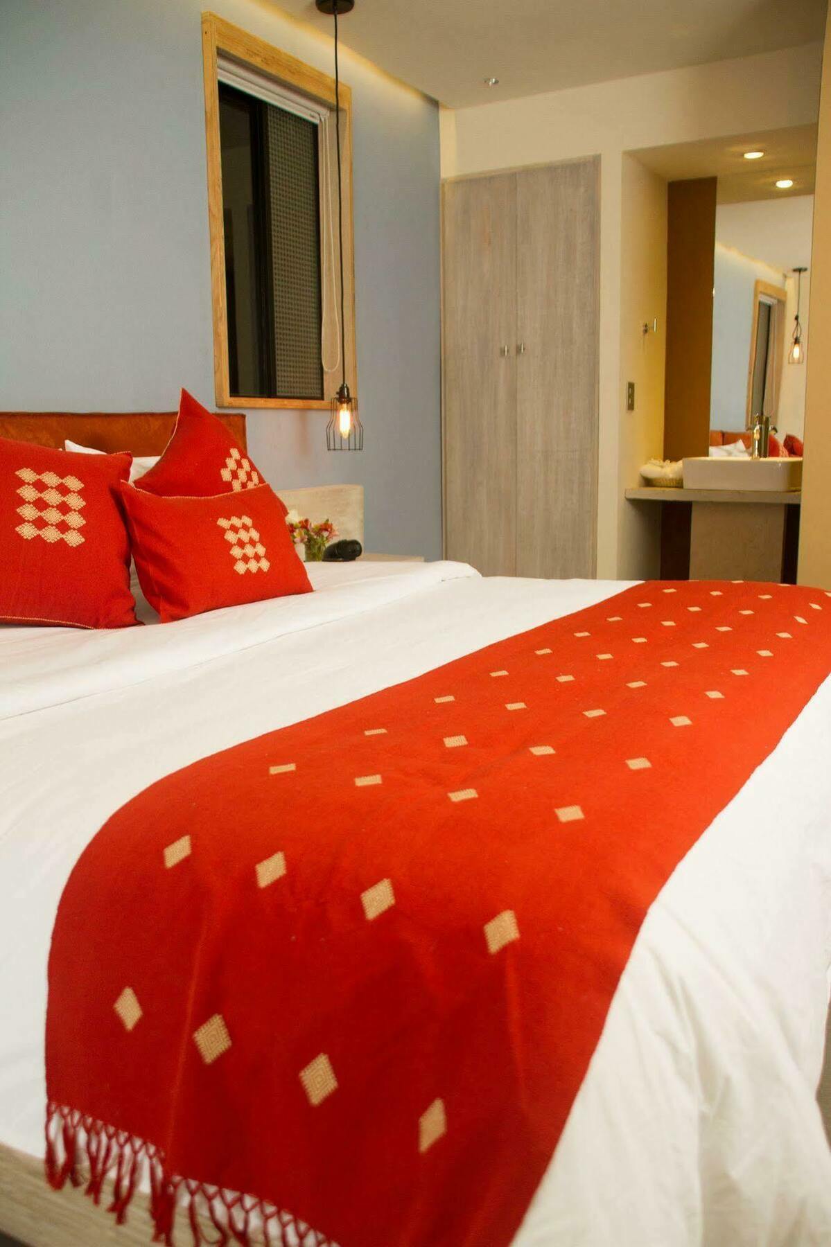 Helverica Hotel