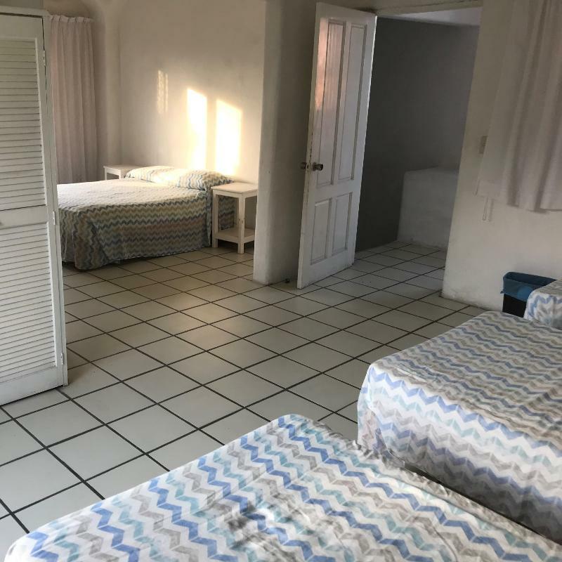 Casa Mexicana La Reyna Guest house