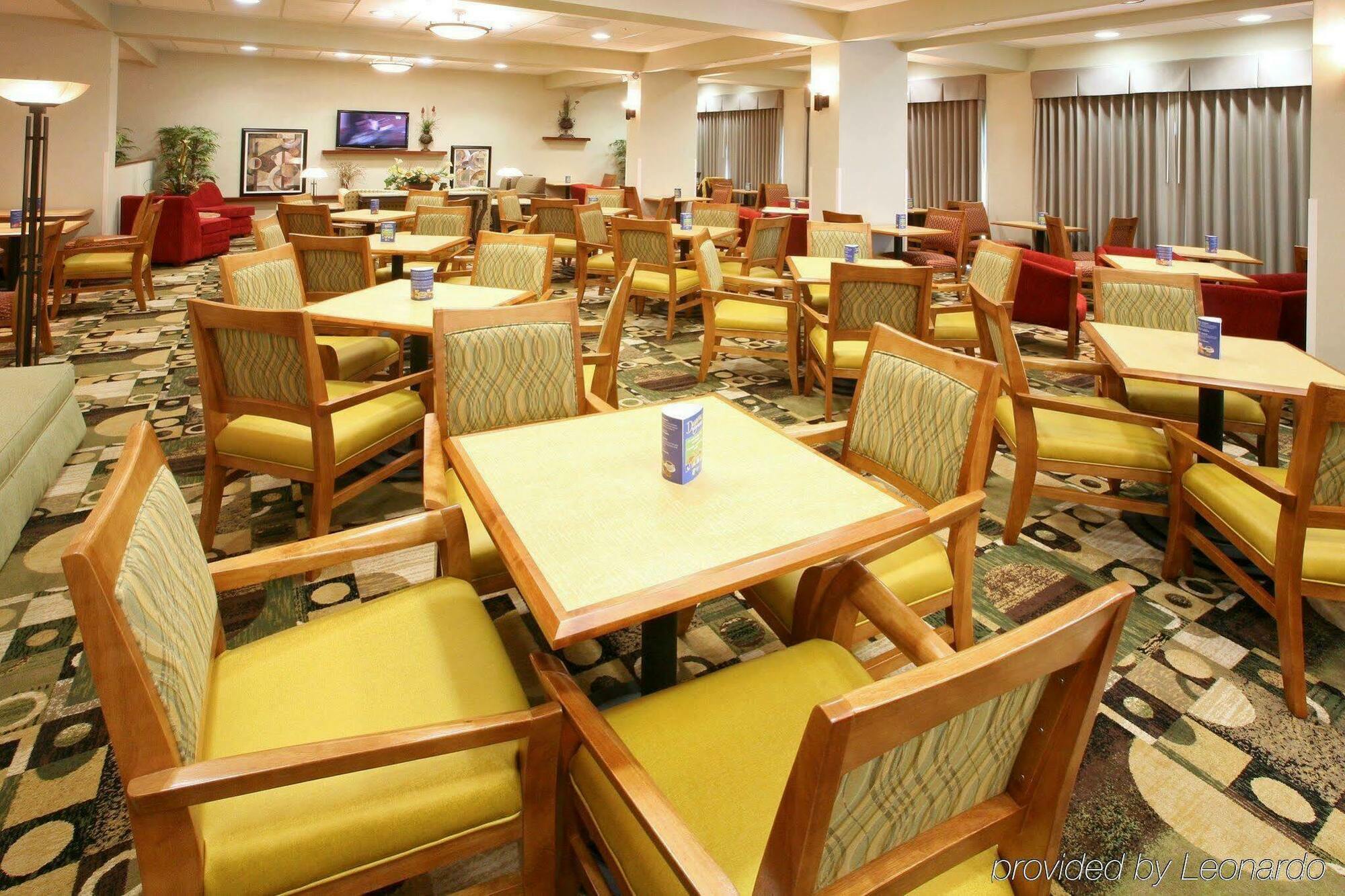 Express & Aeropuerto By Ihg Hotel Monterrey