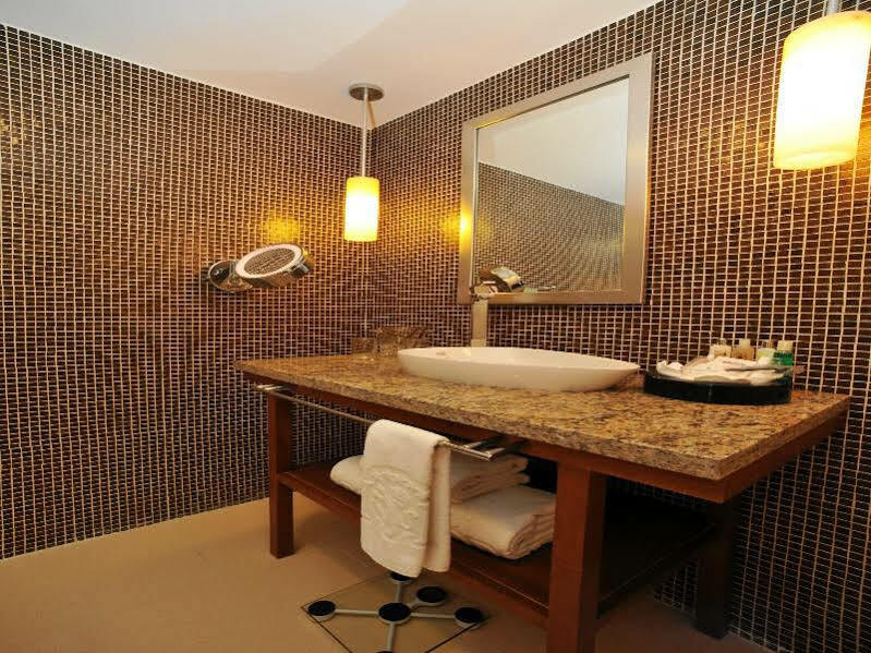 Emporio Hotel