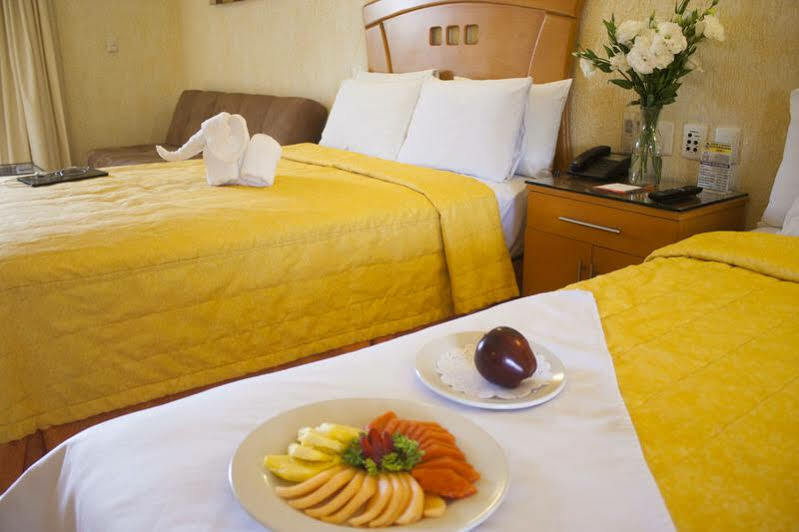 Puerta Del Sol Guadalajara Hotel 4*