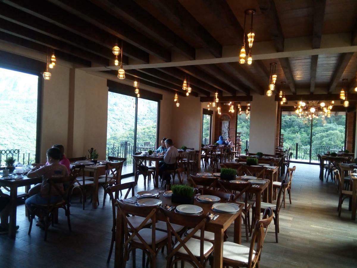 Hotel & Balneario Angeles 4*