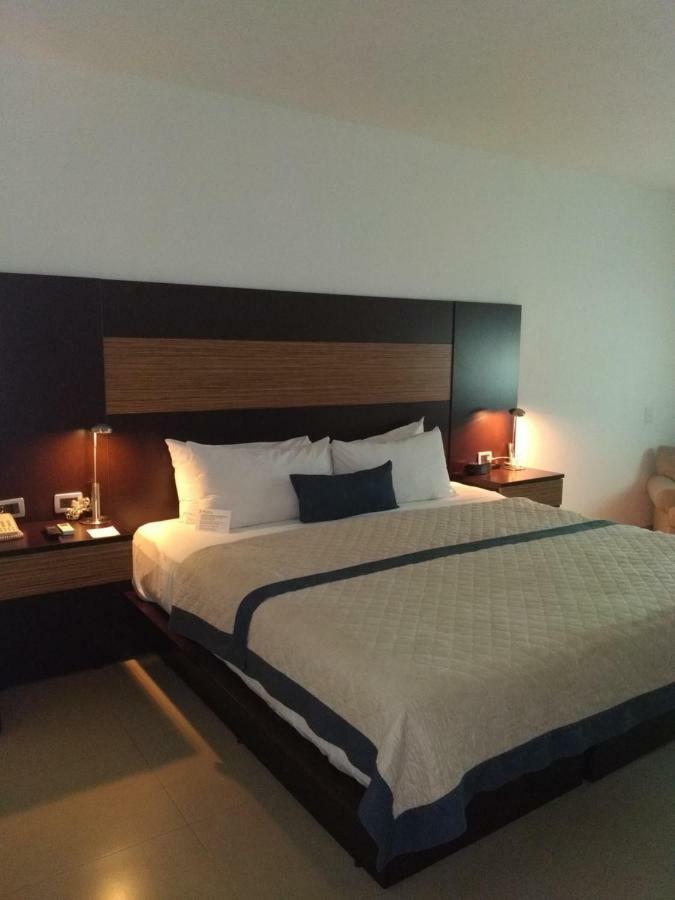 Hotel Wyndham Garden Bajio Aeropuerto