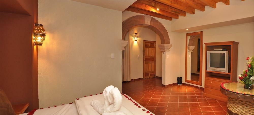 La Parroquia 4*