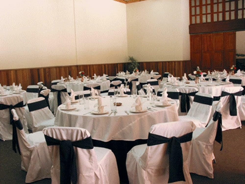 La Parroquia 4*