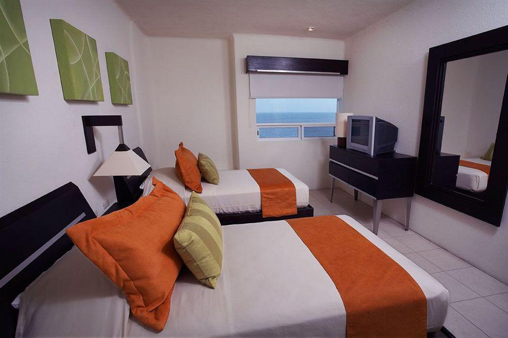 Camino Real Hotel Manzanillo