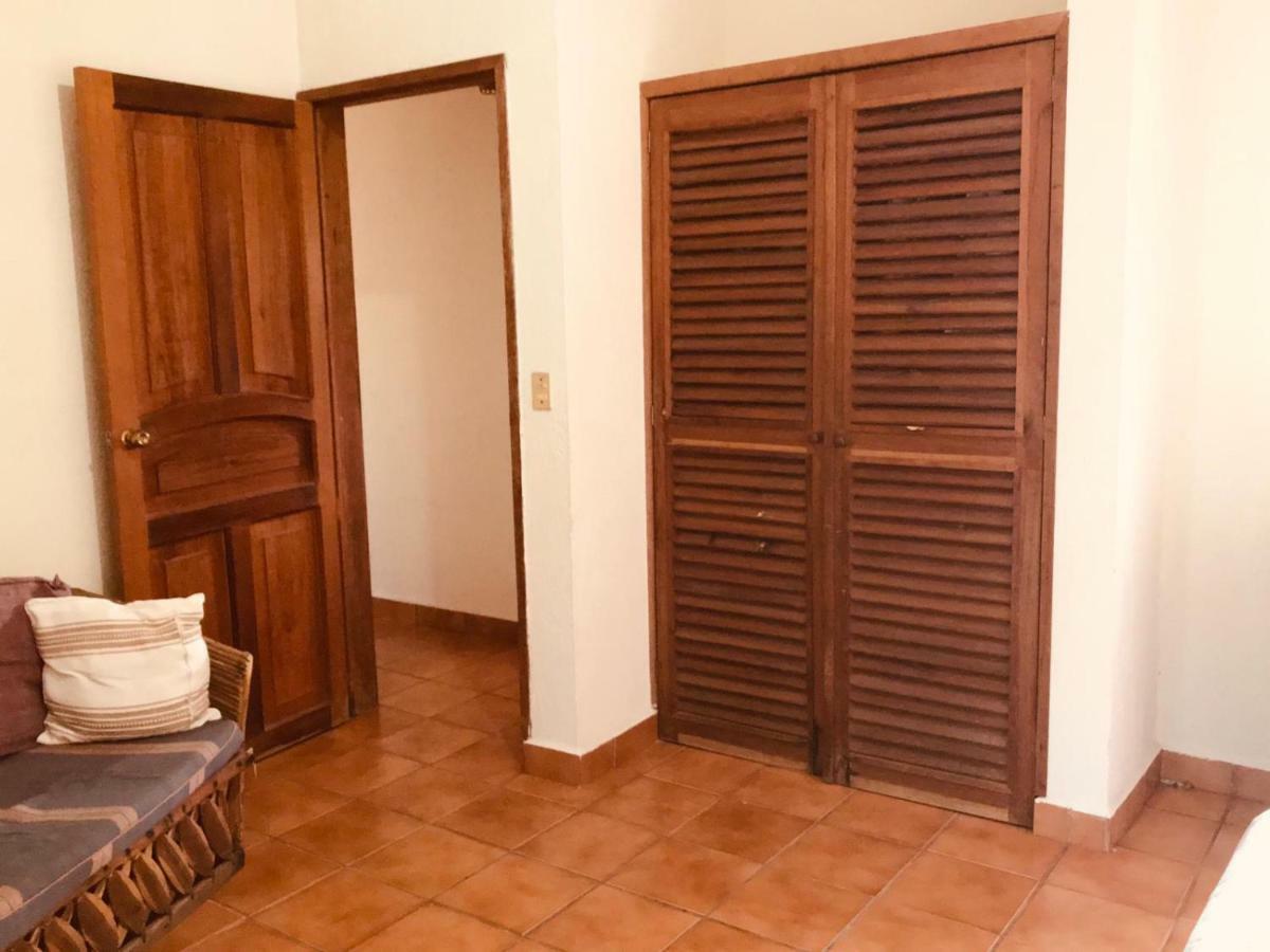 La Del Monsieur Puerto Escondido (Oaxaca)