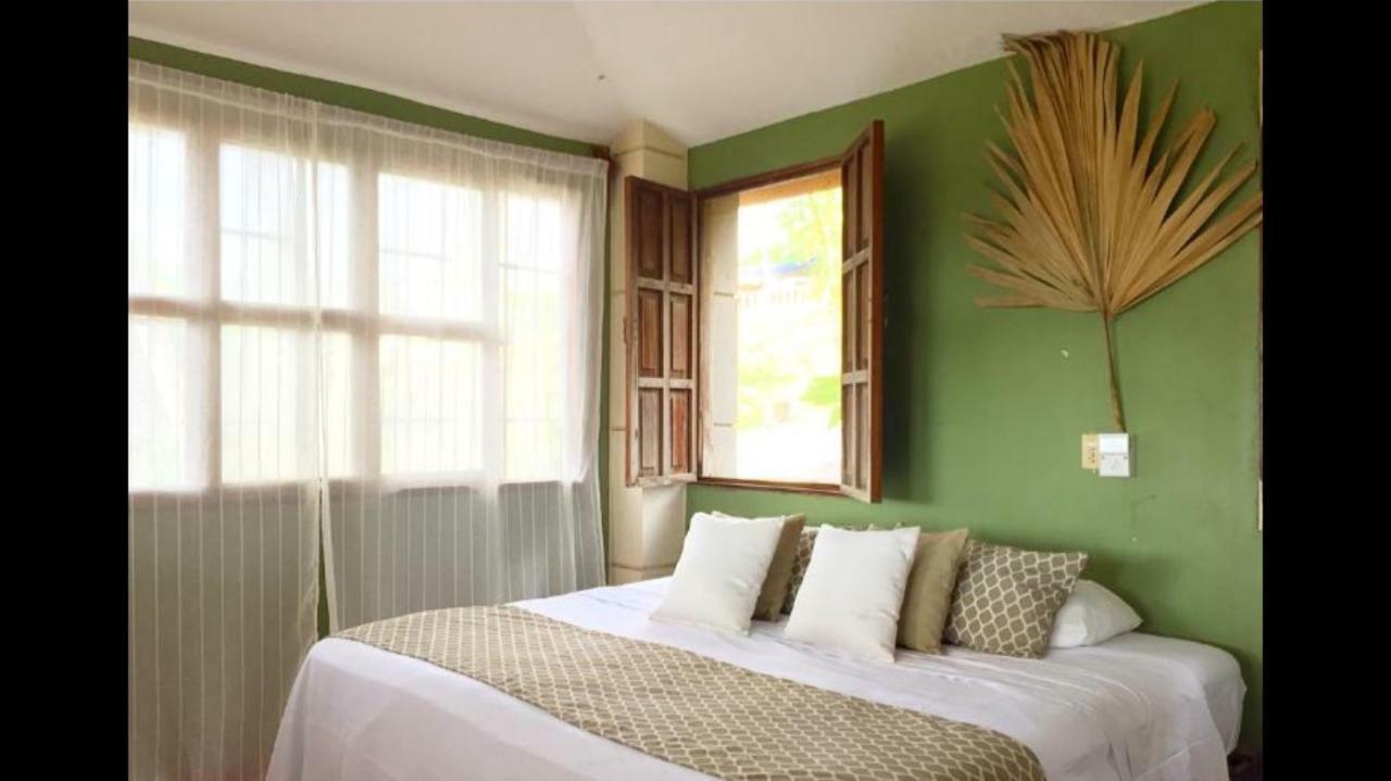 Guest house Front *