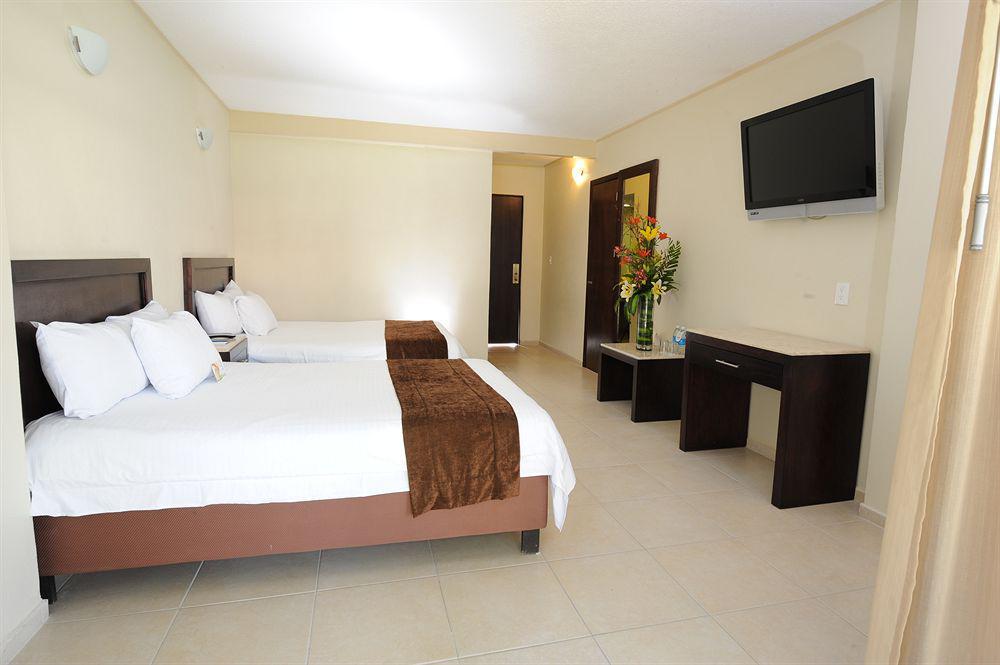 Real De Minas Poliforum 4*