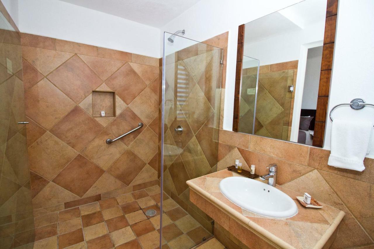 Hotel 9 Manantiales 4*