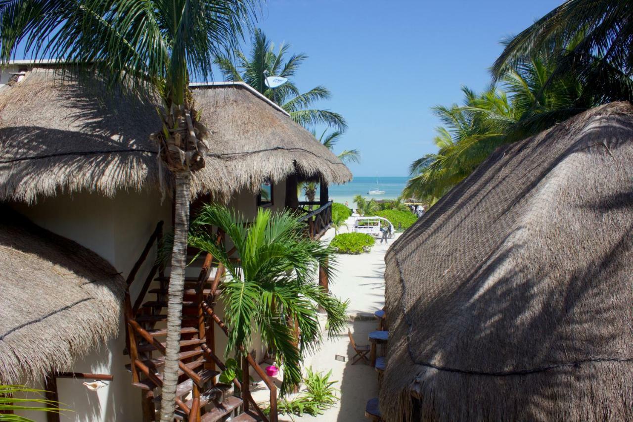 Casa Iguana - Beachfront Hotel 3*