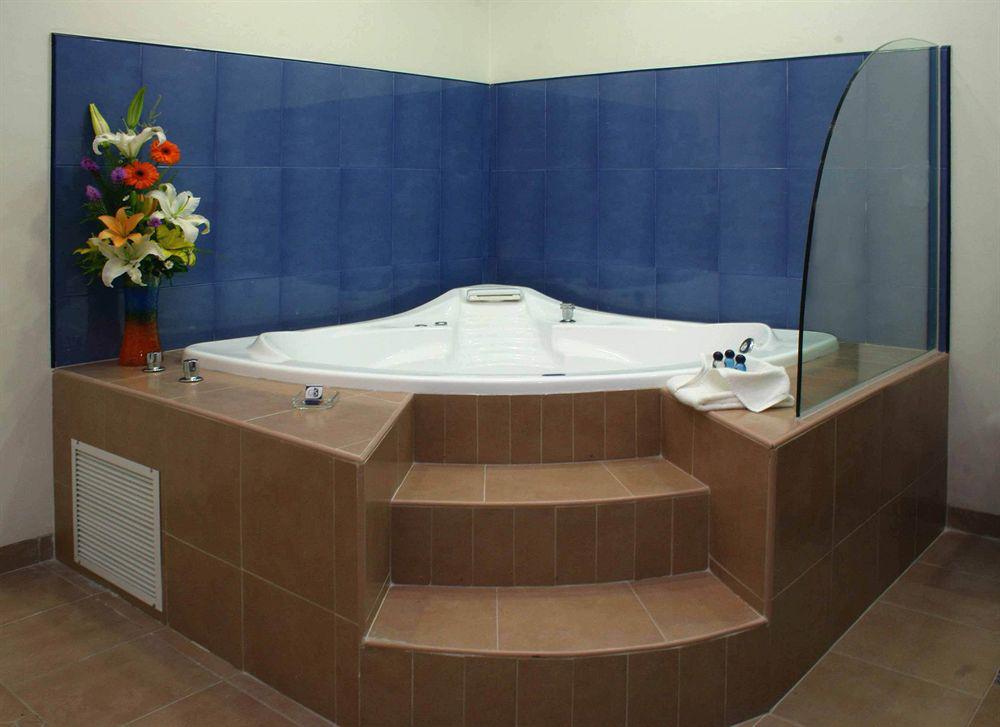 Gs (adults Only) 4*