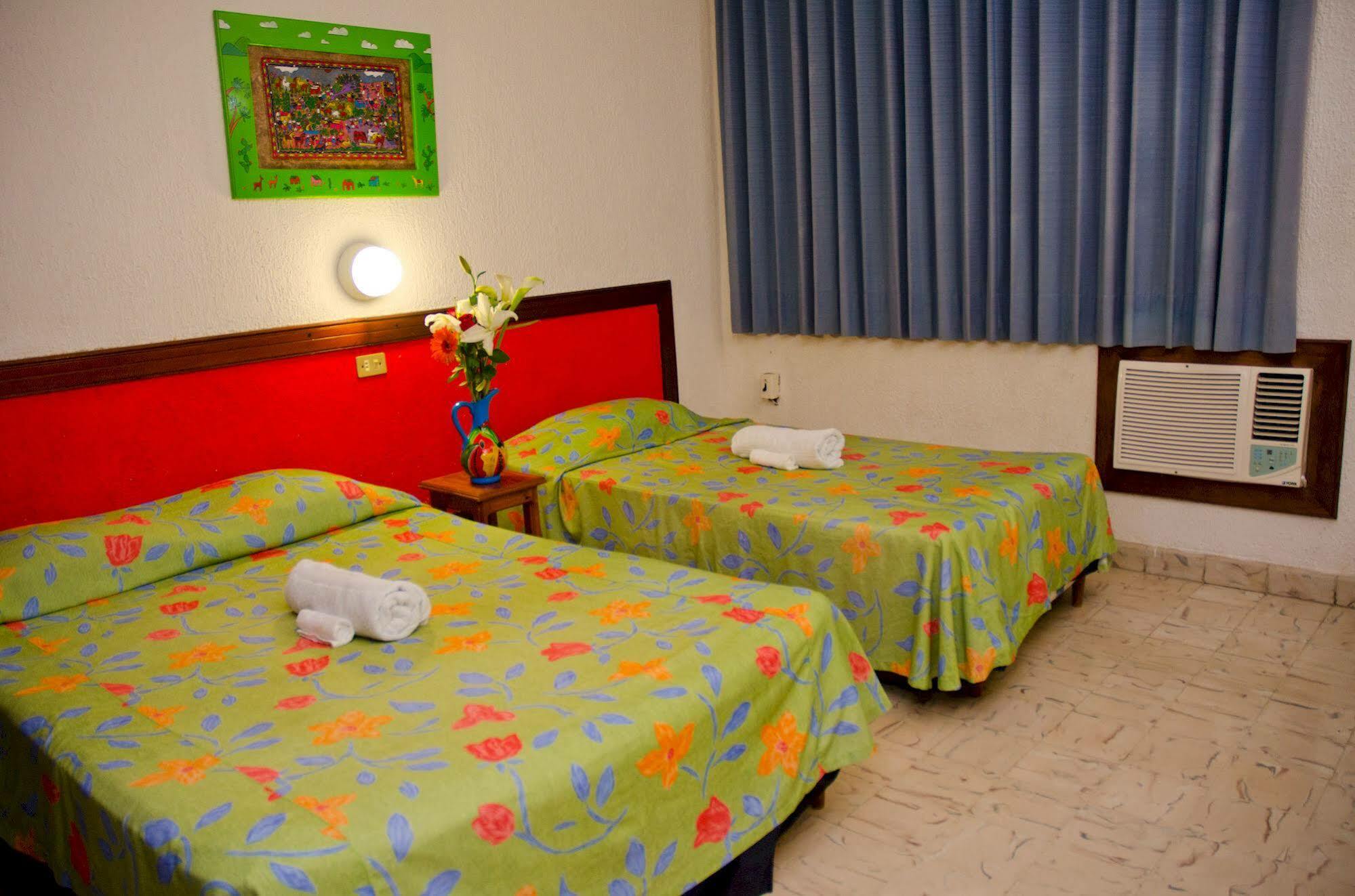 Grand & Diving Hotel