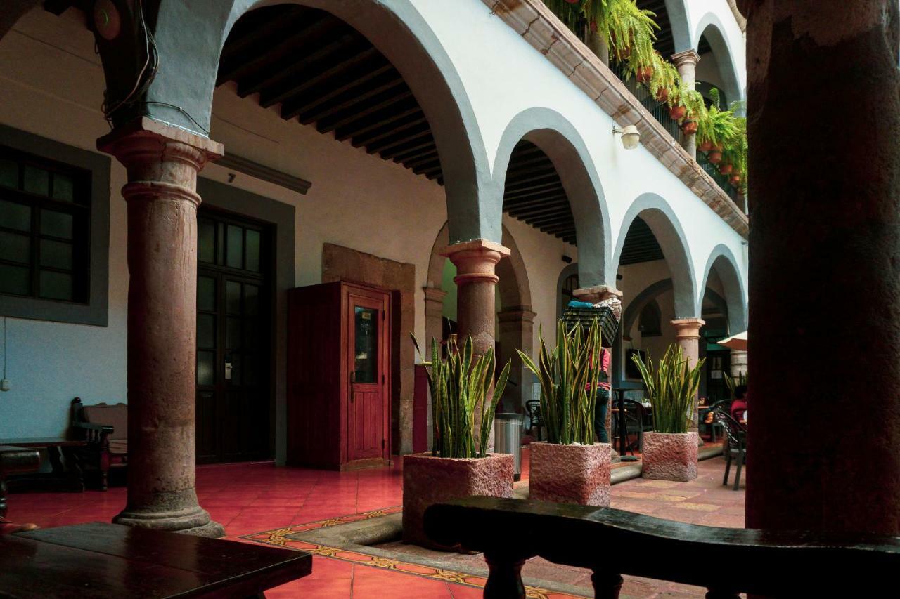 Hidalgo 3*