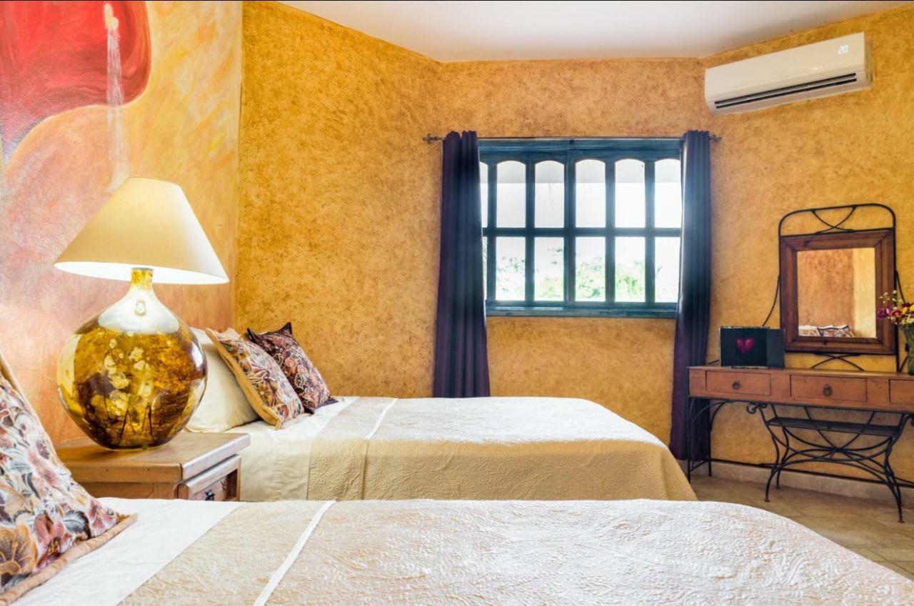 Hacienda Boutique And Solo Adultos Bed & Breakfast