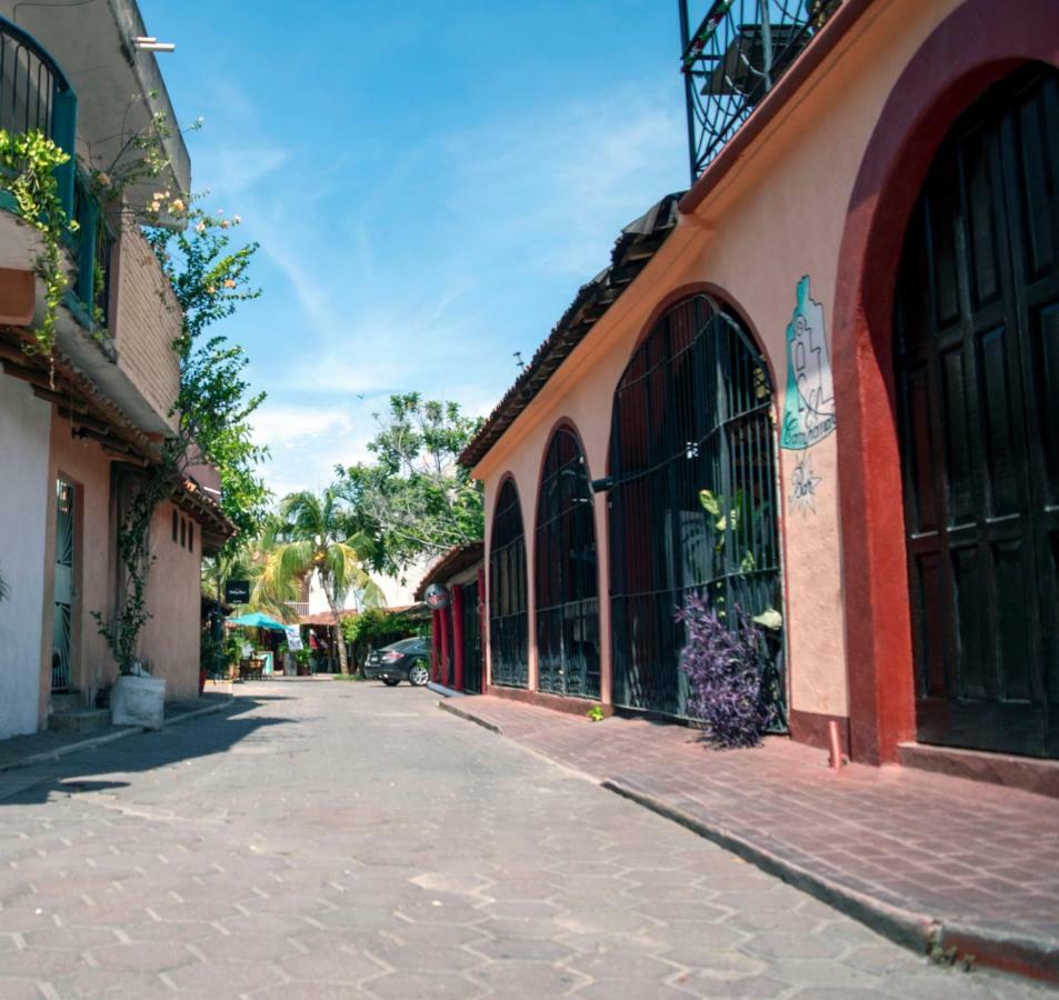 Isabel Zihuatanejo