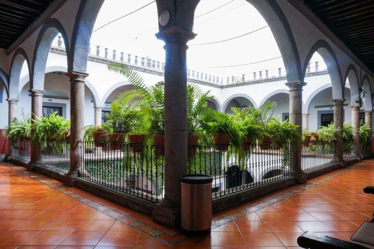 Hidalgo 3*