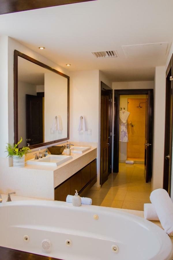Puerta Cortes Residences Resort 5*