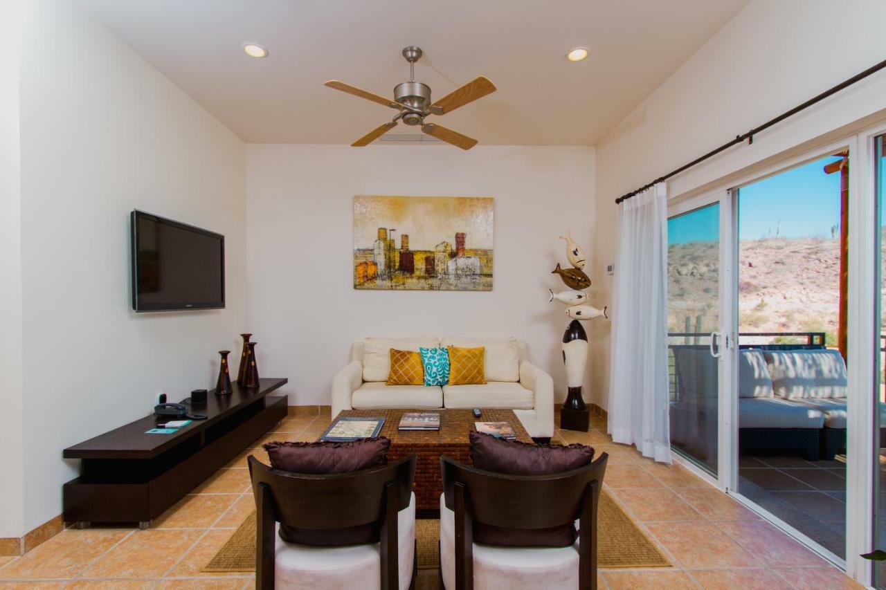 Puerta Cortes Residences: Las Colinas Resort