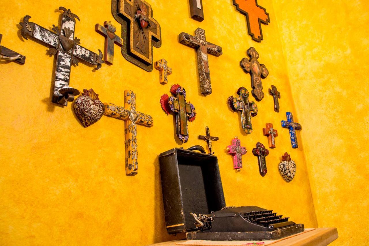 Hacienda Boutique And Solo Adultos Bed & Breakfast
