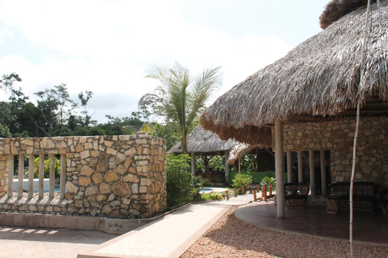 Axkan Palenque, Shows En Vivo & Gastronomia Mar Y Tierra & Travel Agency 4* Palenque