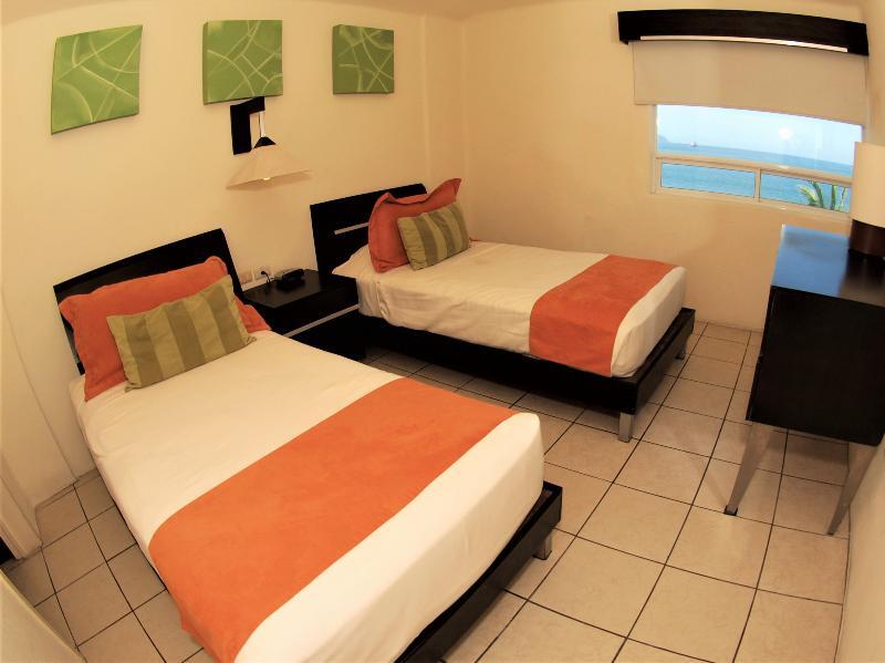 Camino Real Hotel Manzanillo
