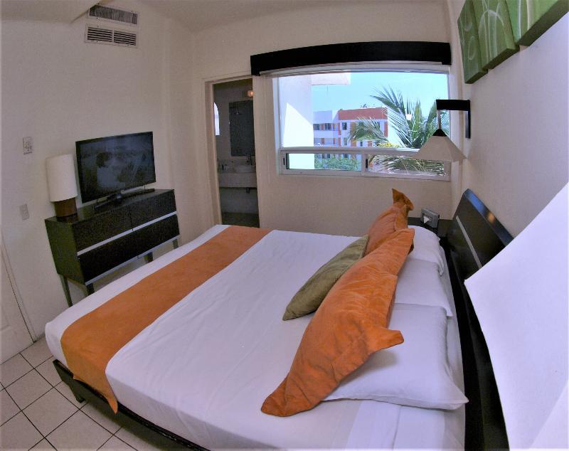Camino Real Hotel