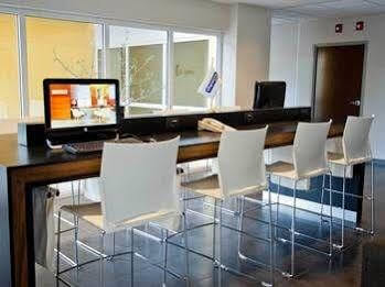 Hotel Express By Marriott La Paz