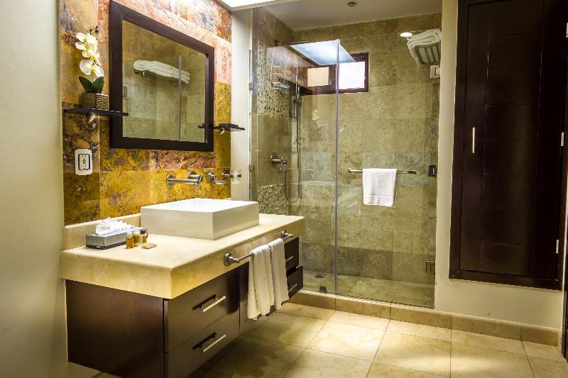 Apartment El Faro Oceanfront Apartments By Bvr